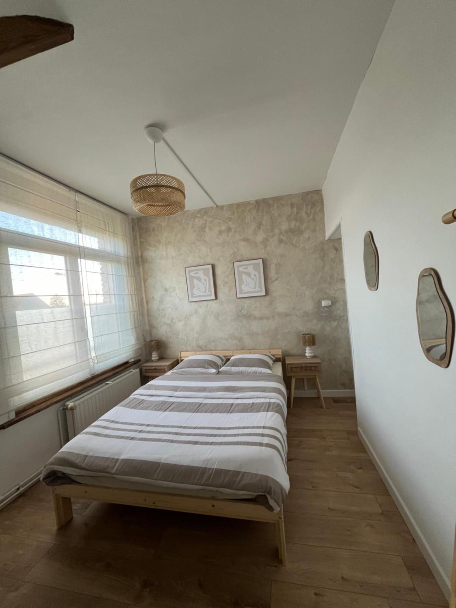 Jolie Maison De Coron Lens Habitación foto