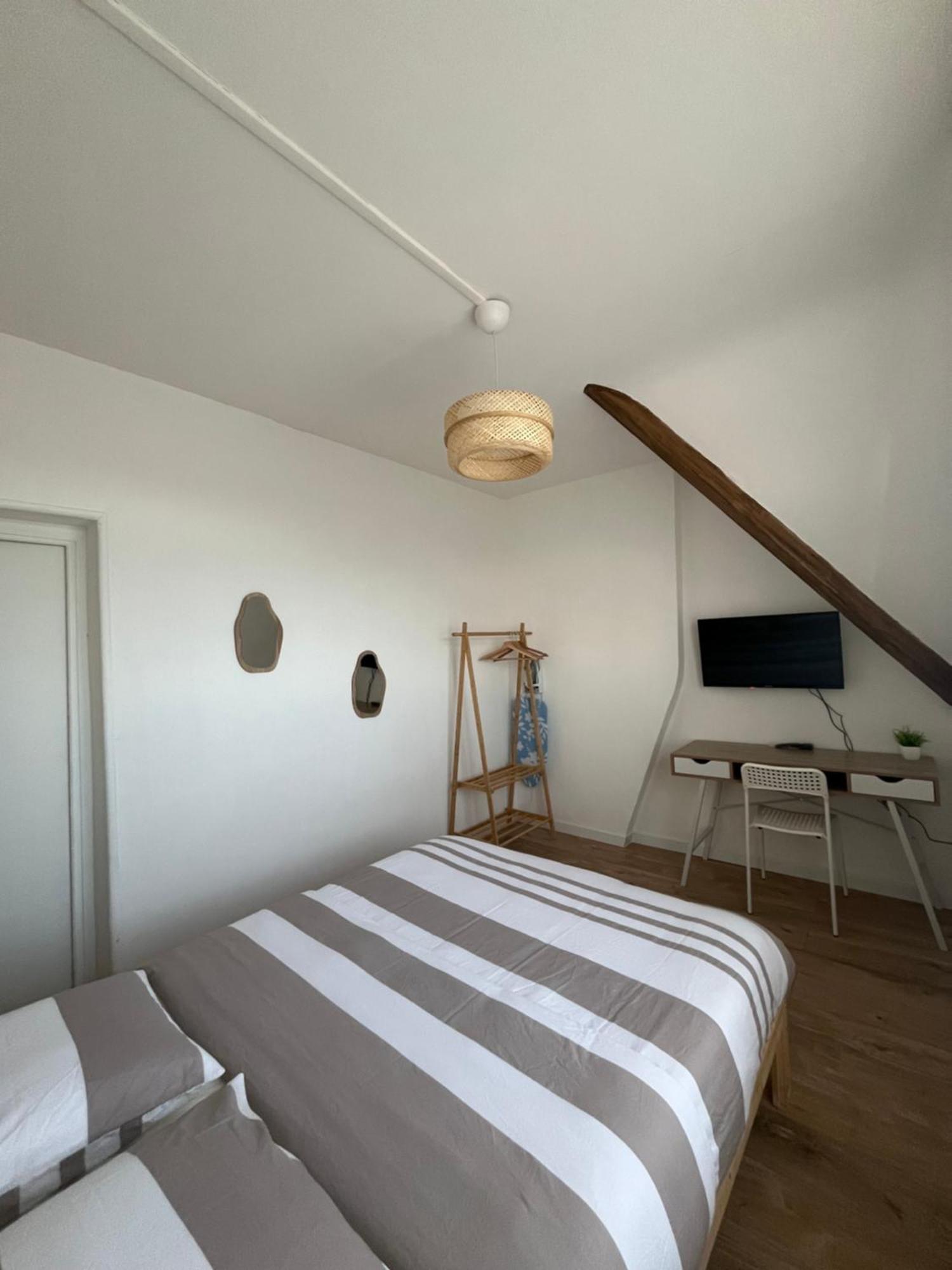 Jolie Maison De Coron Lens Habitación foto